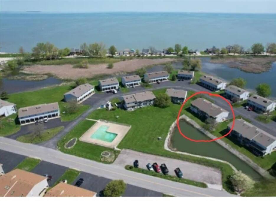 Sunnie Days Condo In Oak Harbor On Lake Erie! Sand Beach Bagian luar foto